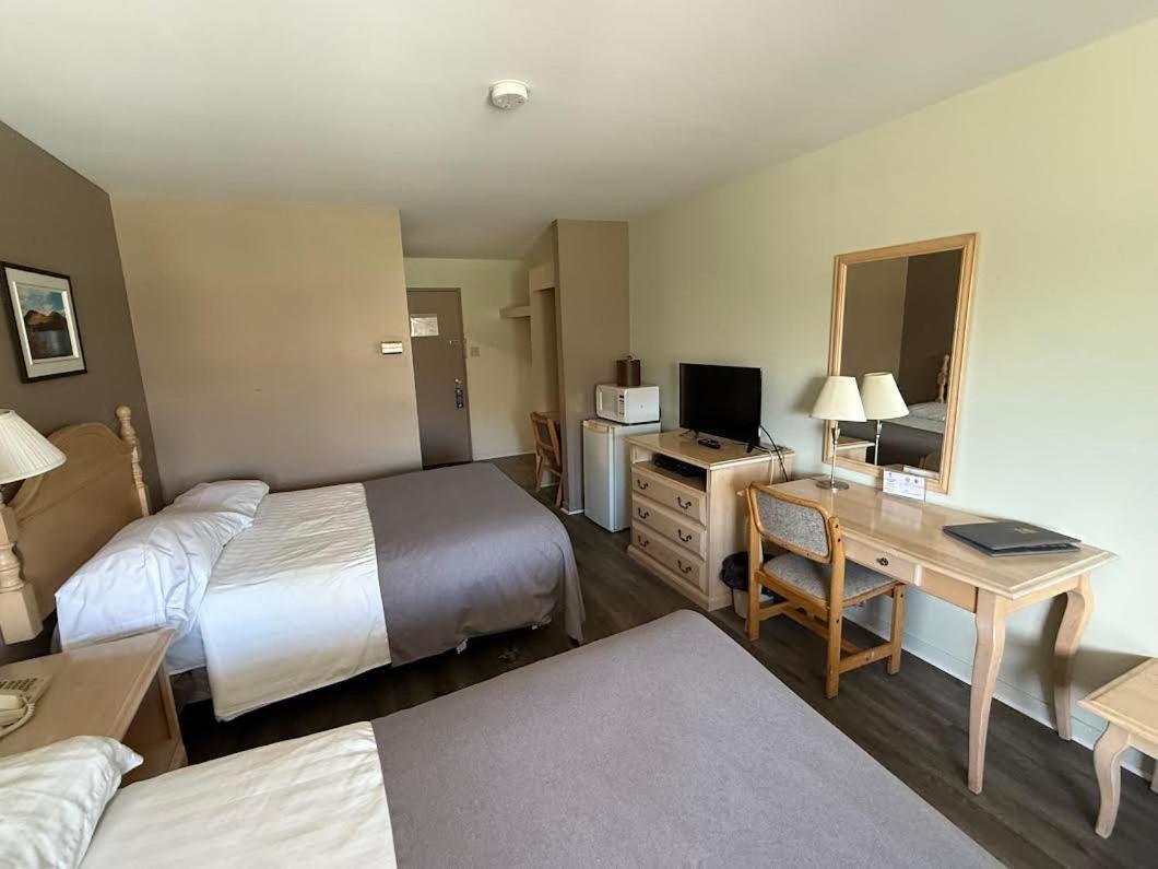 Motel Le Transit Mont-Saint-Hilaire Kültér fotó